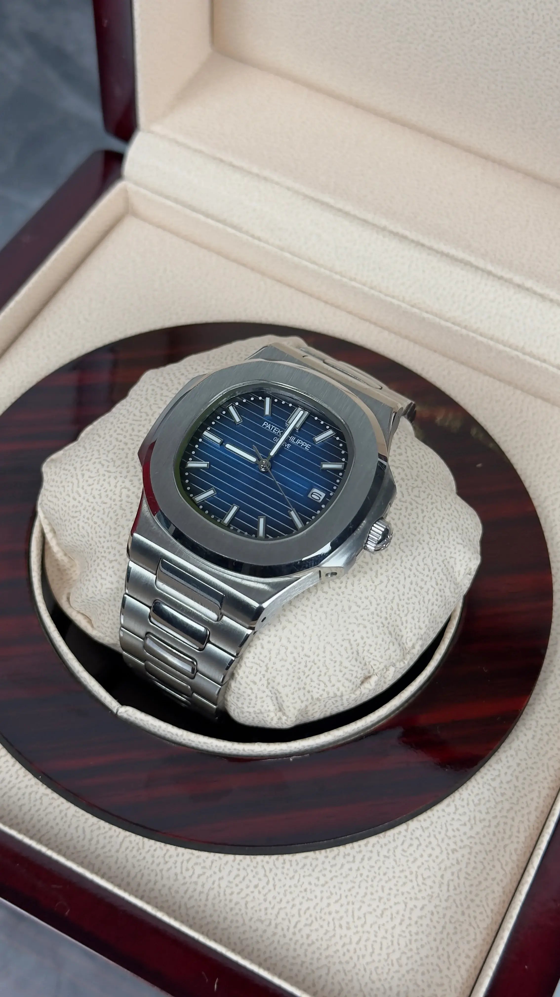 Patek Philippe Geneve Nautilus Automatic Master Copy